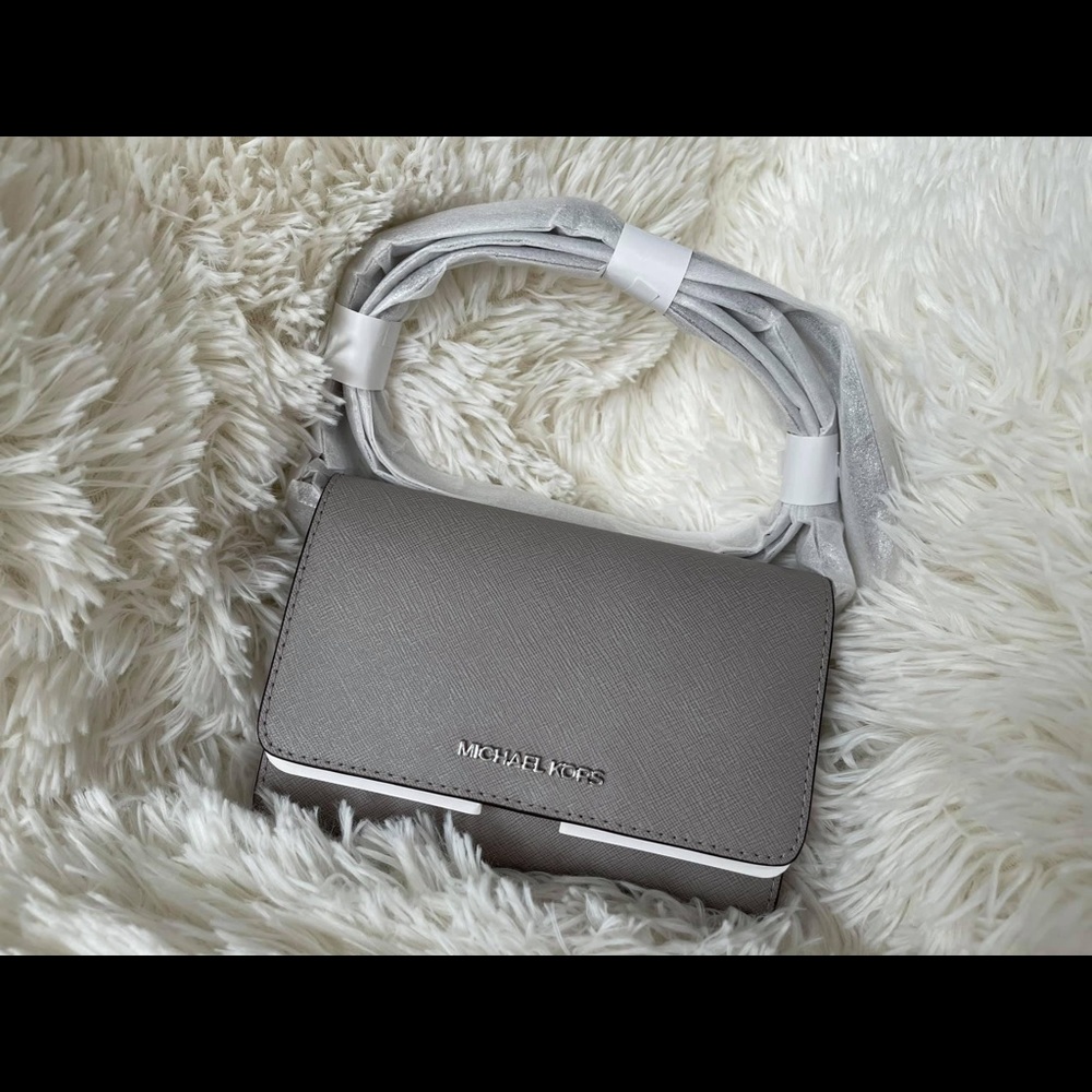 MICHAEL KORS JET SET CONVERTIBLE PHONE CROSSBODY